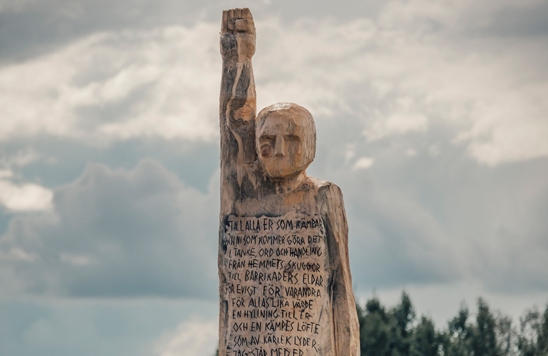 2.5m tall Freedom Fighter